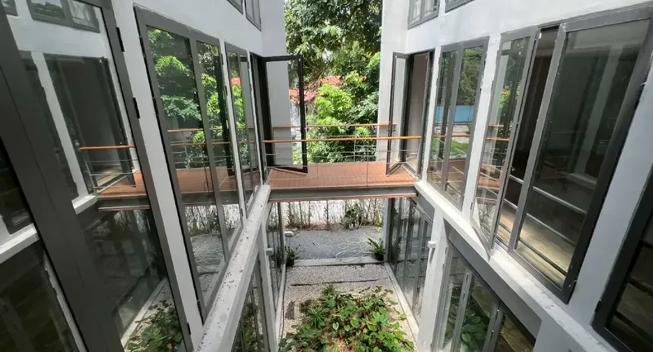 For rent and for sale office in Phra Khanong, Bangkok