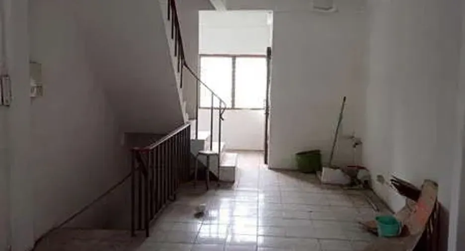 For rent retail Space in Pom Prap Sattru Phai, Bangkok