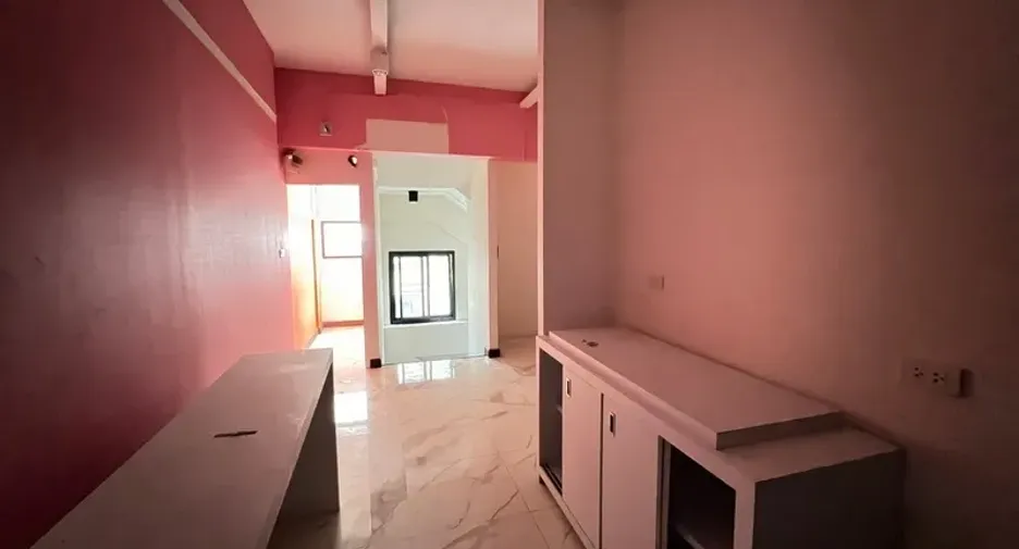For rent retail Space in Watthana, Bangkok