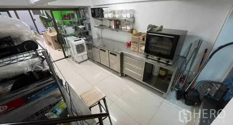 Gewerbefläche zur Miete in Khlong Toei, Bangkok