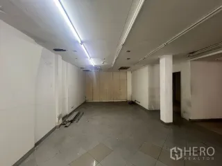 For rent retail Space in Watthana, Bangkok