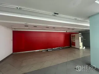For rent retail Space in Watthana, Bangkok