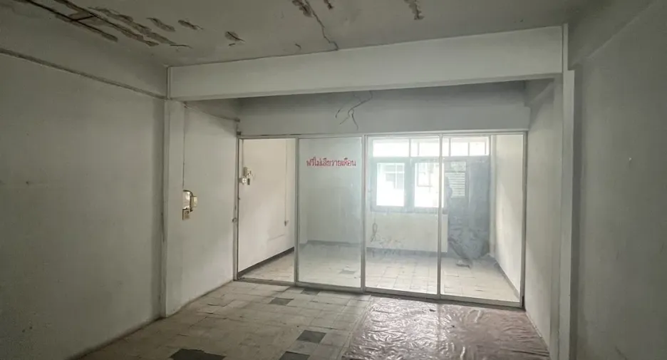 For rent retail Space in Suan Luang, Bangkok