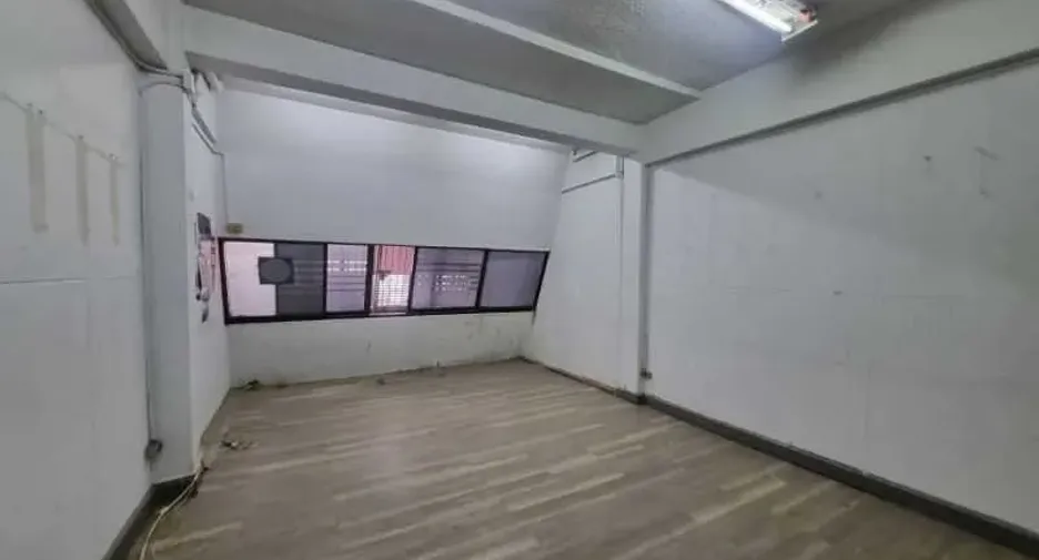 Аренда торговое помещение в Щаттхана, Бангкок
