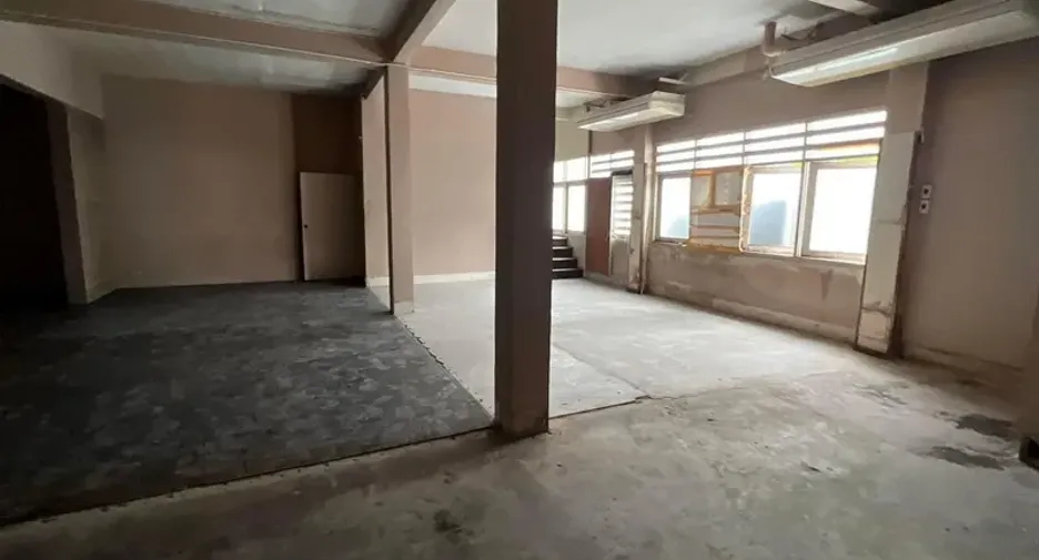 For rent retail Space in Watthana, Bangkok