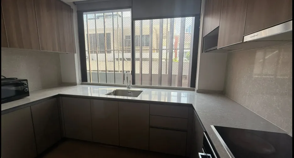 Condo en alquiler de 2 habitaciones en Watthana, Bangkok