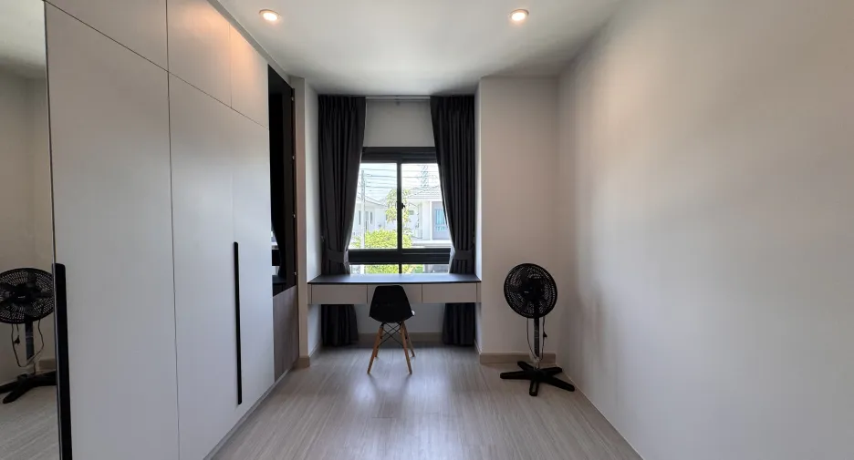 Casa en alquiler de 4 habitaciones en Mueang Phuket, Phuket
