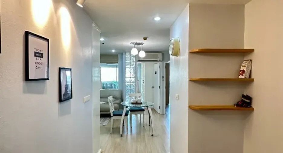 For rent 3 bedrooms condo in Yan Nawa, Bangkok
