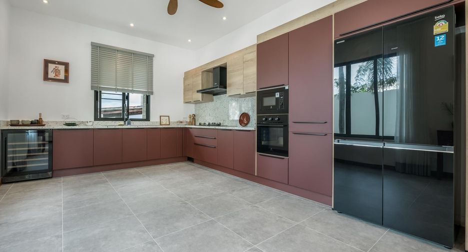 Villa zum Kauf und zur Miete mit 4 Zimmer in Mueang Phuket, Phuket