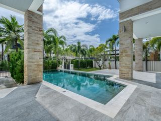 For sale and for rent 4 bedrooms villa in Mueang Phuket, Phuket