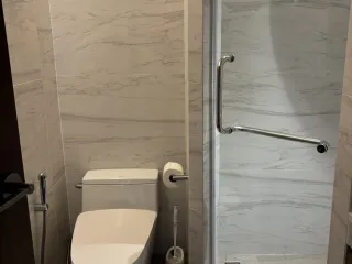 For rent 2 bedrooms condo in Pathum Wan, Bangkok