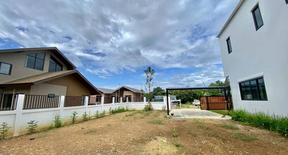 For sale 4 bedrooms house in Hang Dong, Chiang Mai