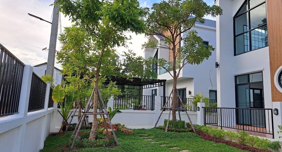 For sale 4 bedrooms house in Hang Dong, Chiang Mai