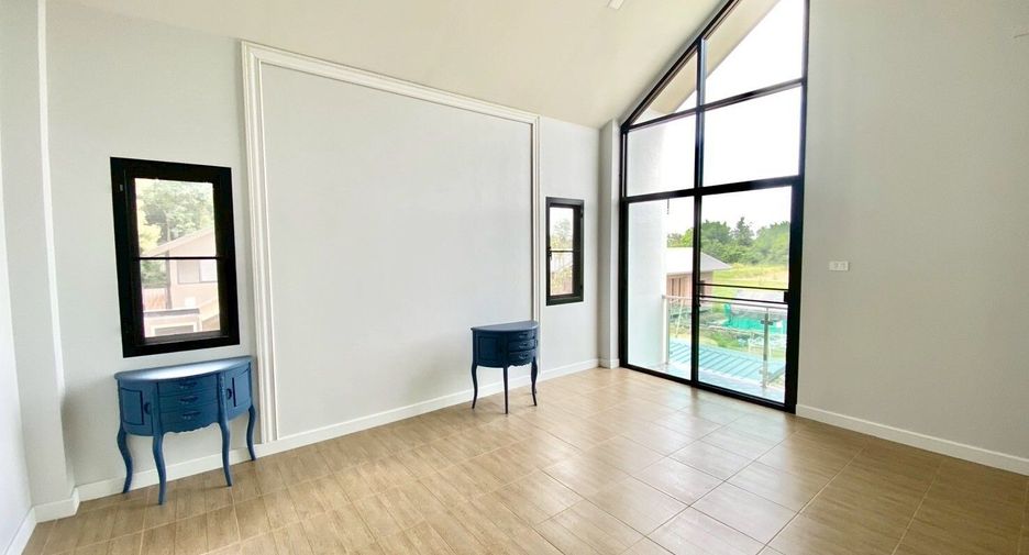 For sale 4 bedrooms house in Hang Dong, Chiang Mai