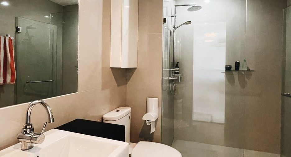 Condo en venta de 2 habitaciones en Bang Na, Bangkok