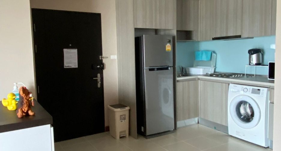 À louer 2 chambres condo à Huai Khwang, Bangkok