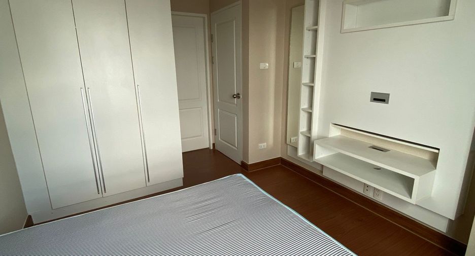 À louer 2 chambres condo à Huai Khwang, Bangkok