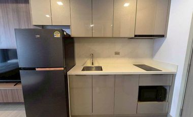 À louer studio condo à Huai Khwang, Bangkok
