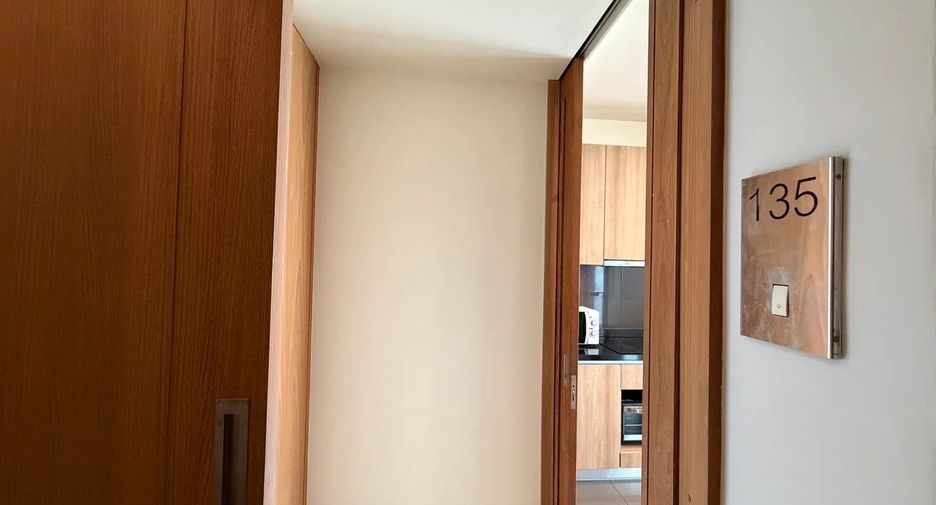 For rent 2 bedrooms condo in Yan Nawa, Bangkok