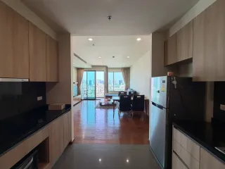 Wohnung zur Miete mit 2 Zimmer in Yan Nawa, Bangkok