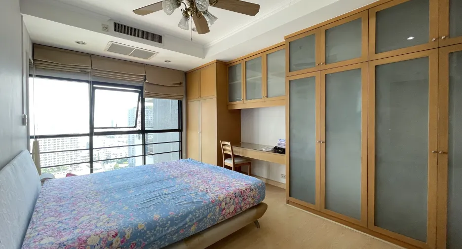 À vendre et à louer 2 chambres condo à Sathon, Bangkok