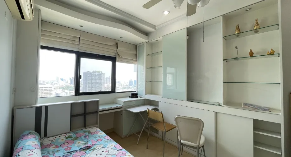 À vendre et à louer 2 chambres condo à Sathon, Bangkok