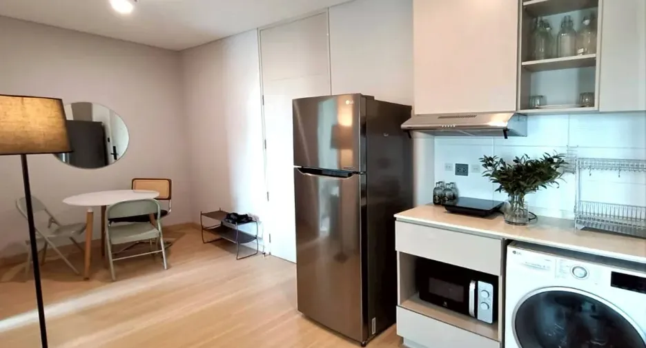 For sale 1 bed condo in Phra Khanong, Bangkok