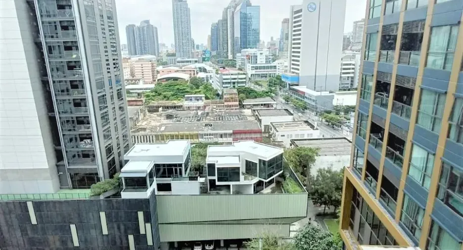 For sale 1 bed condo in Phra Khanong, Bangkok