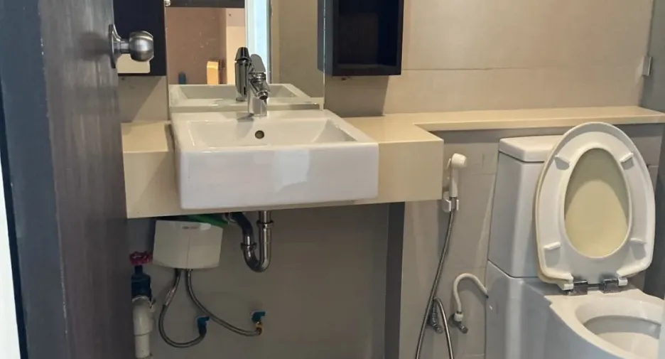 For rent 2 bedrooms condo in Phaya Thai, Bangkok