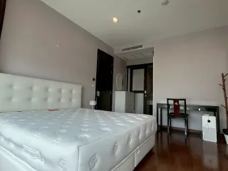 Wohnung zur Miete mit 2 Zimmer in Pathum Wan, Bangkok