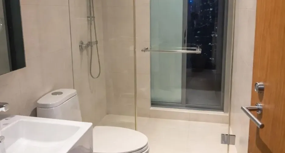 For rent 2 bedrooms condo in Yan Nawa, Bangkok