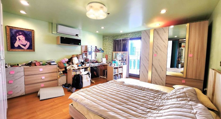 Condo en venta de 3 habitaciones en Bang Rak, Bangkok