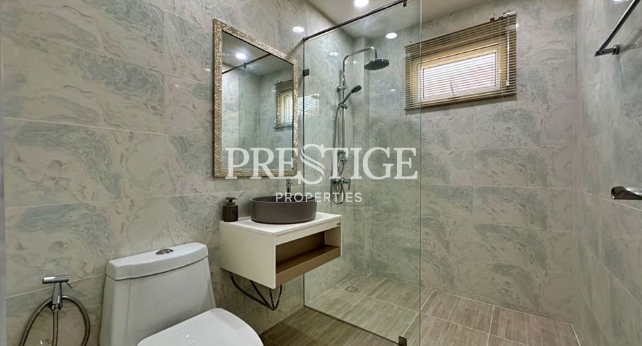For sale 4 bedrooms house in Bang Lamung, Chonburi