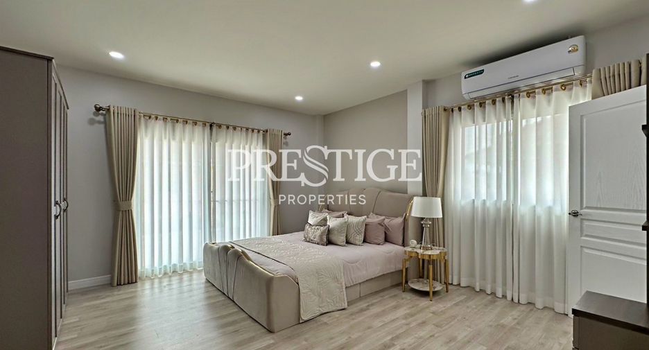 For sale 4 bedrooms house in Bang Lamung, Chonburi