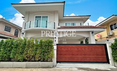 Haus zum Kauf mit 4 Zimmer in Bang Lamung, Chonburi
