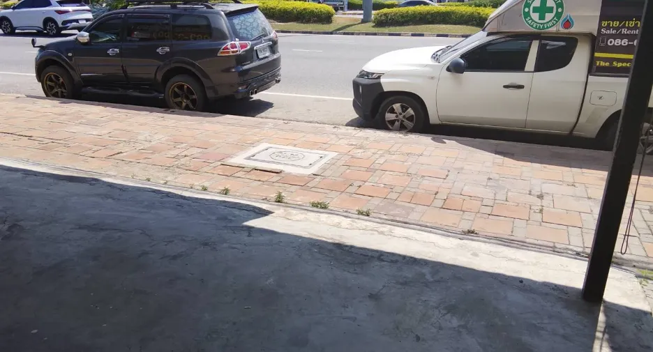 For sale and for rent 8 bedrooms retail Space in Bang Lamung, Chonburi