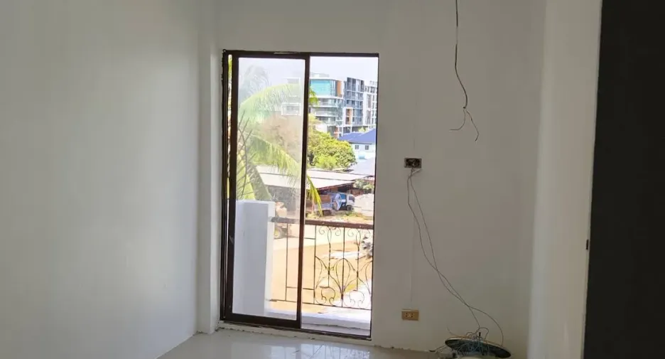 For sale and for rent 8 bedrooms retail Space in Bang Lamung, Chonburi