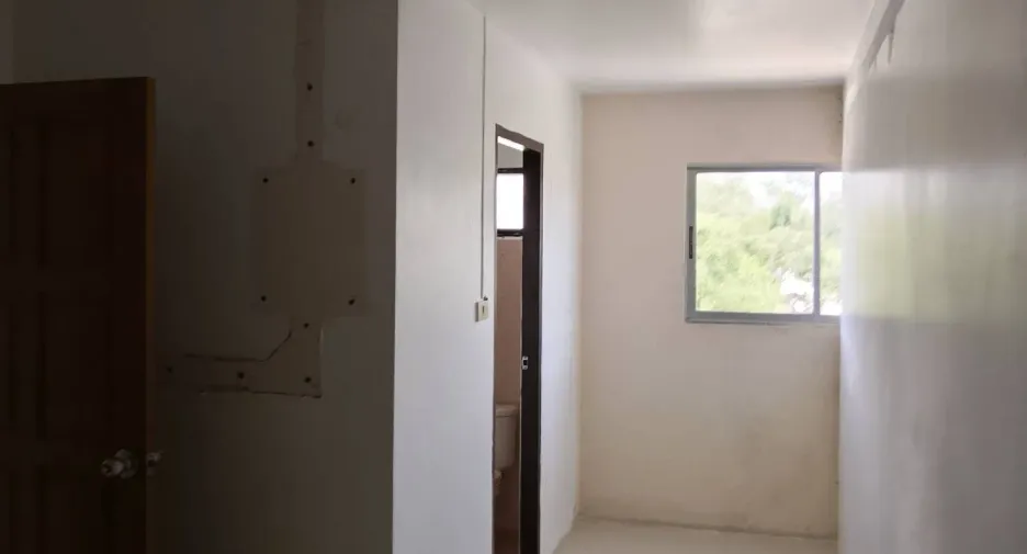 出售 和 出租 1 卧室 独立屋 在 Bang Lamung, Chon Buri
