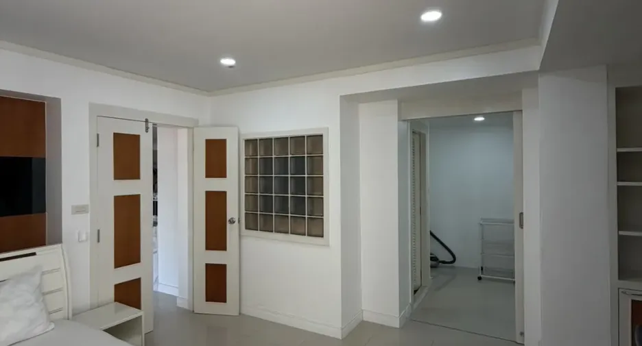 For rent 2 bedrooms condo in Bang Lamung, Chonburi