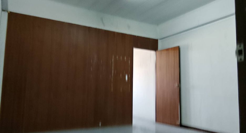 For sale and for rent 3 bedrooms retail Space in Bang Lamung, Chonburi