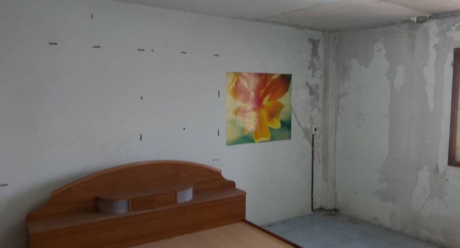 For sale and for rent 3 bedrooms retail Space in Bang Lamung, Chonburi