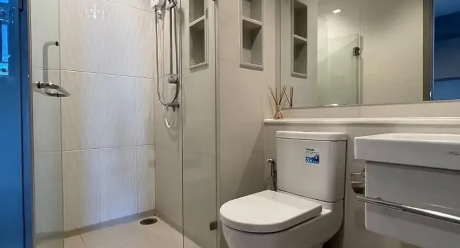 For rent 1 bed condo in Huai Khwang, Bangkok