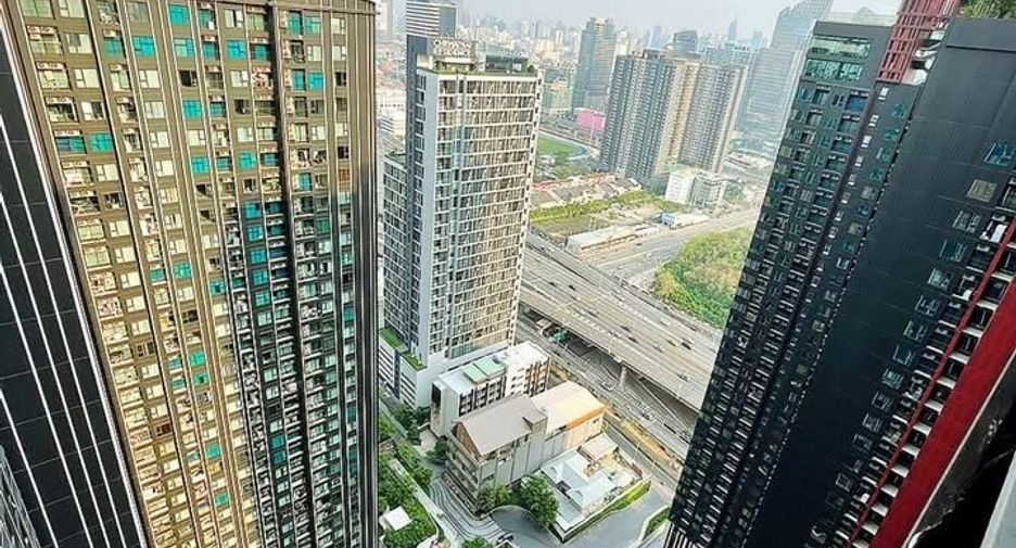 For rent 1 Beds condo in Huai Khwang, Bangkok