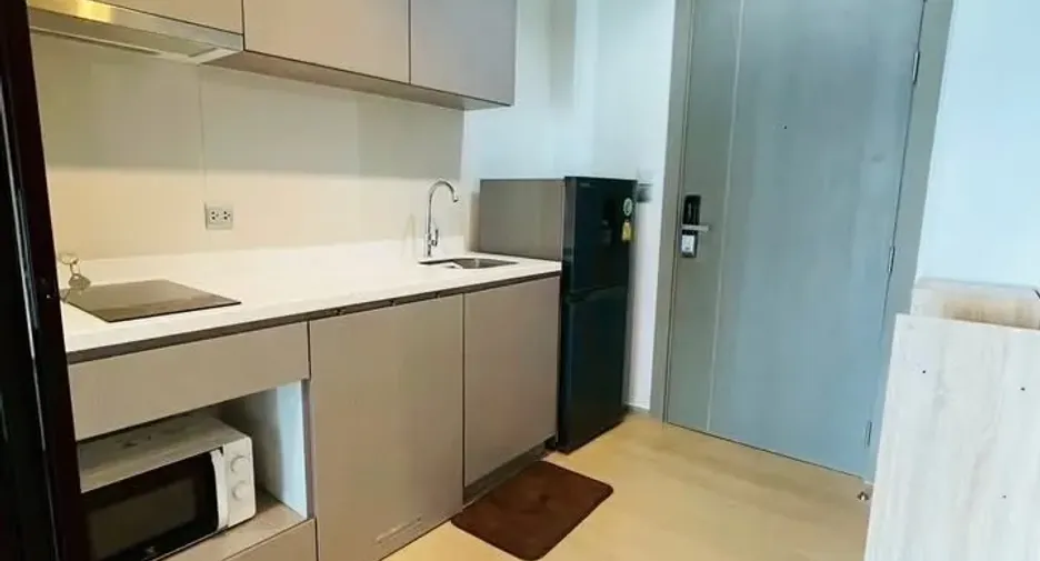 For rent 1 bed condo in Huai Khwang, Bangkok