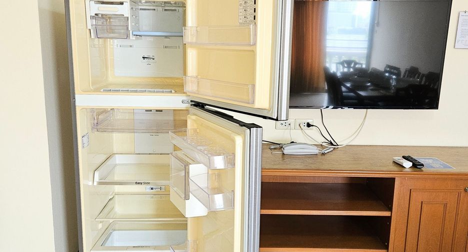 For rent 3 bedrooms apartment in Suan Luang, Bangkok