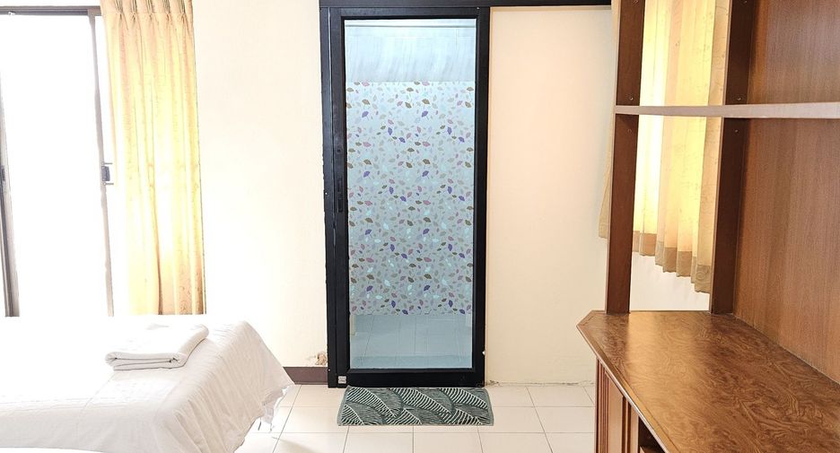 For rent 3 bedrooms apartment in Suan Luang, Bangkok