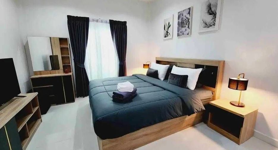 À louer 3 chambres villa à Mueang Phuket, Phuket
