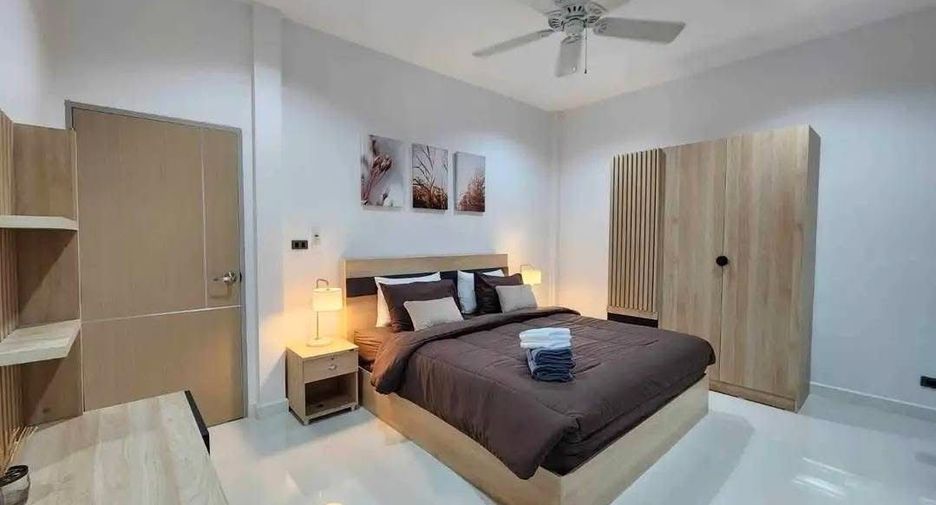 À louer 3 chambres villa à Mueang Phuket, Phuket
