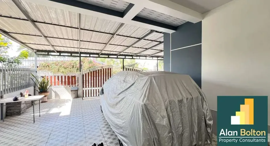 For rent 2 bedrooms townhouse in Jomtien, Pattaya