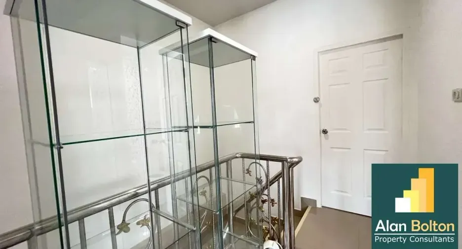For rent 2 bedrooms townhouse in Jomtien, Pattaya
